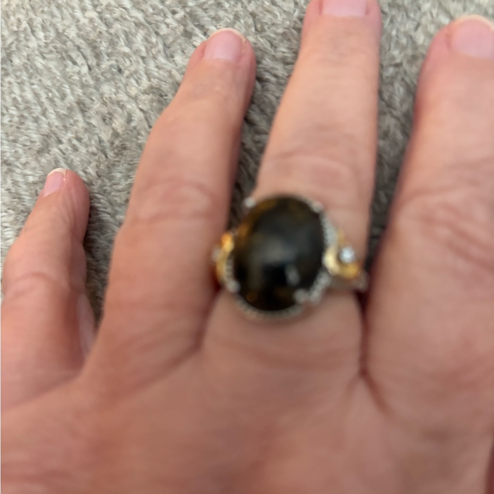 EUC silver ring with large stone size 8